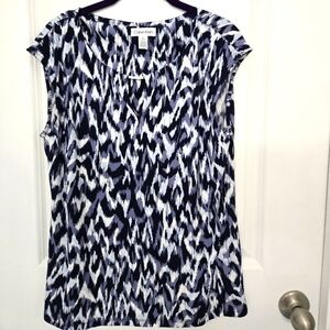 Calvin Klein Women's Blue and White Abstract Blouse